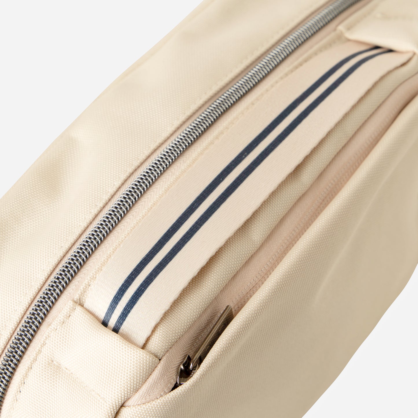 Men's Kit – Large Travel Bag in Cream
